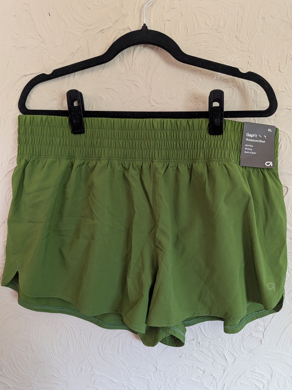 NWT GapFit Green Runaround Shorts